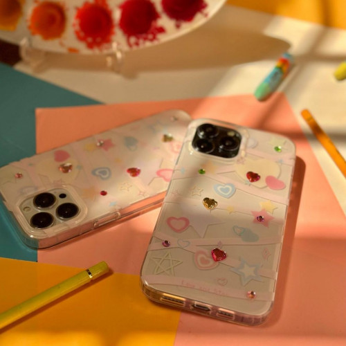 iPhone 14 Pro Max and diamond heart case