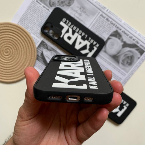 Karl Lagerfeld's case with the outstanding design of the iPhone 12-12 Pro phone