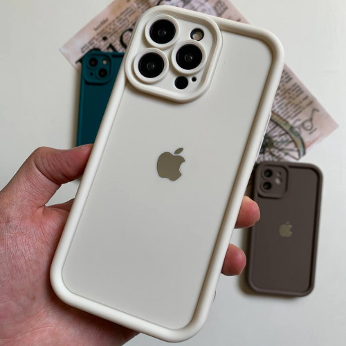 Solid case for iPhone 13